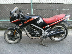 HONDA/z_ VT250F MC08-1114