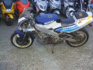SUZUKI RGVガンマ250 VJ22A-1035