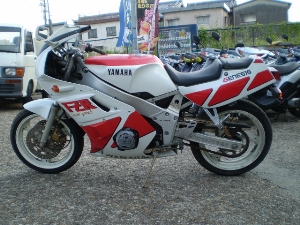 YAMAHA/}n FZR400@1WG-0032