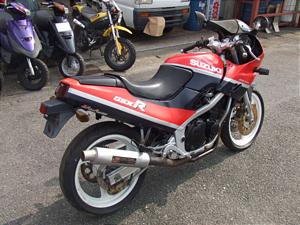 SUZUKI GSXR 250 GJ72A-1057