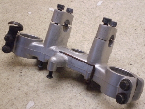 Z[225/ SEROW225 gbvubW 1KH-0860
