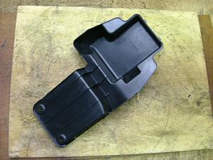 フォルツァ250/ FORZA バッテリーBOXカバー MF06-11034