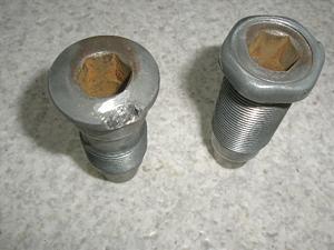 VT250F スイングアームピボットボルト左右 MC08-1015