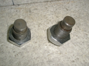 V40^K/ gOb`/ MOTO GUZZI/ Targa  XCOA[s{bg{g 1PS14723J