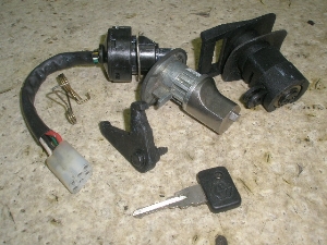 xXpLX200/Vespa/ PIAGGIO/ sAWI  L[Zbg DGM523800M