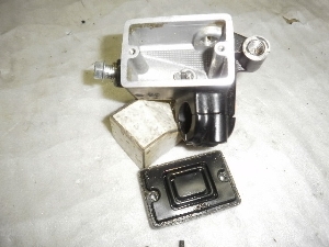VF750}Oi/ MAGNA   tg}X^[V_[ RC09-1005