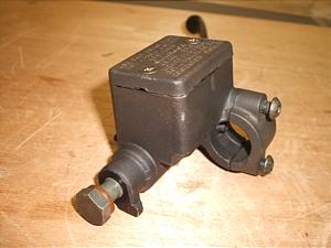 ZIP/ sAWI/ PIAGGIO   u[Lo[ ZAPC2500