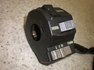 GSXR750 (12V) nhXCb` GR71F-1070