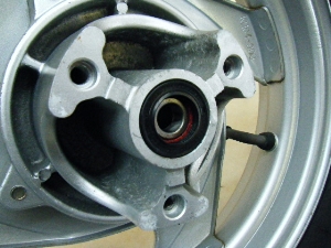 LR CARO100/ KYMCO/ J[ tgzC[ ^C RFBS620FB31700