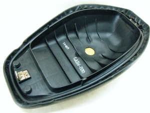 LR CARO100/ KYMCO/ J[ V[g RFBS620FB31700