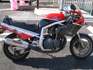 BY7516 SUZUKI GSXR750 GR75A-1121