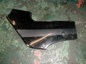 GPZ400R サイドカバー左 ZX400D-034
