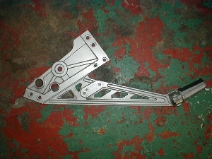 KR250 タンデムステップ左