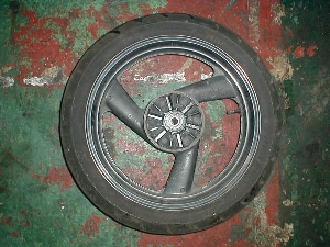XJR400R リアホイール・タイヤ 4HM-010