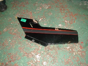 GPX250 サイドカバー左 EX250E-009