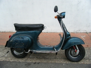 PIAGGI/sAWI @xXp50XyV/Vespa@V9B-1T1084