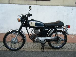 YAMAHA/}n  YB-1 F5B-8895