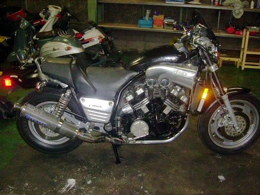 YAMAHA/}n @V-Max@JYA2WEE-0156