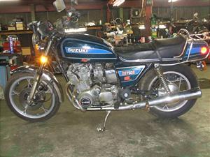 SUZUKI@frVTOf@GS750G-1001