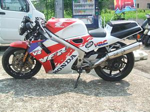 HONDA  VFR400   RC30-1056