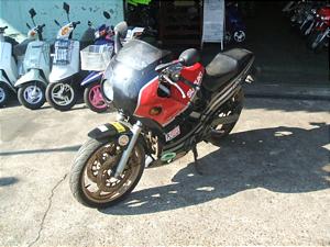 SUZUKI GSXR 250 GJ72A-1218