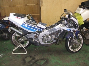 SUZUKI/XYL RGV250K} VJ22A-1028