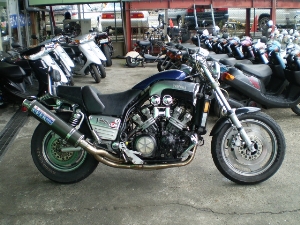 YAMAHA/}n@V-MAX1200(89Nj@JYA2WEEOXKA-0031