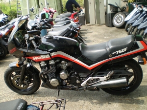 HONDA/z_ CBX750F(83Nj@RC17-1000