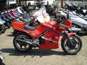 HONDA/z_ VT250F@MC08-1082