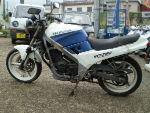 HONDA/z_ VTZ250@MC15-1056