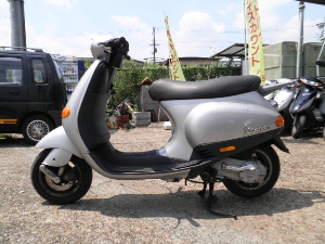 PIAGGI/sAWI@xXp4ev50/Vespa ET4@ZAPC2610