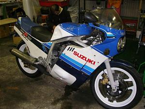 SUZUKI GSXR750 GR71F-1050
