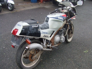 YAMAHA/}n FZR250@2KR-2112