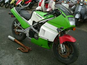KAWASAKI GPZ400R ZX400D-0415