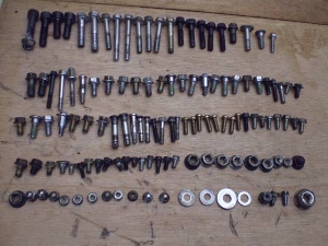 V45}Oi/ V45 MAGNA lW{gibgꎮ RC28-1000