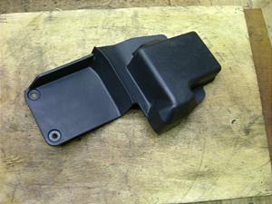 フォルツァ250/ FORZA バッテリーBOXカバー MF06-11034