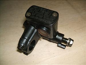 OhfBN125/ G-DINK/ LR/ KYMCO    Au[L}X^[V_[ BSH25DC