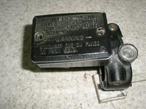oIX250/ BALIUS tg}X^[V_[ ZR250A-0639