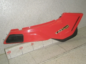V40^K/ gOb`/ MOTO GUZZI/ Targa  V[gJEE 1PS14723J