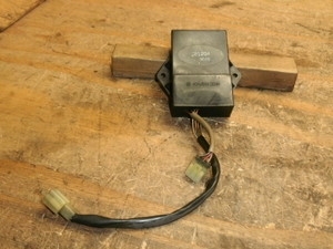 RGV250K}/ K}250/ 250    CDI VJ22A-1215