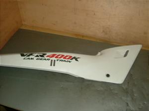 VFR400 シートカウル右 NC21
