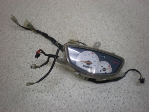 LR100/ KYMCO [^[ RF8T-1101