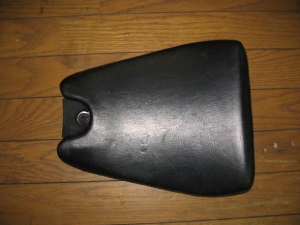 TZR250 シート 3MA-046