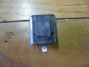 TLR200 ウインカーリレー MD09-1001