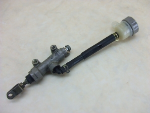 oIX250/ BALIUS A}X^[V_[ ZR250A