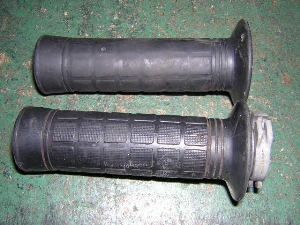 シグナス125/ CYGNUS グリップ左右 50V-0273