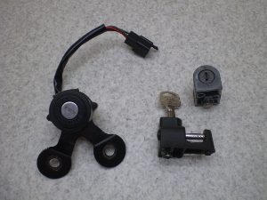 CD50x[(12V)/ x[50/ Benly50 (12V) L[Zbg CD50-4103